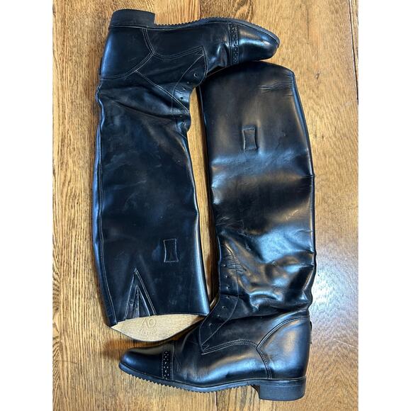 Amazon’s Cavalier Equestrian Tall Riding Boots in Black Leather Sz 7 S No Laces - Picture 1 of 7